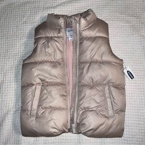 NWT Girls Old Navy Beige Puffer Vest - Size 5T